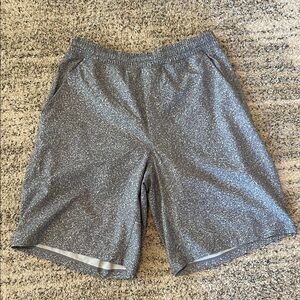 Lululemon Mens gray speckled print shorts